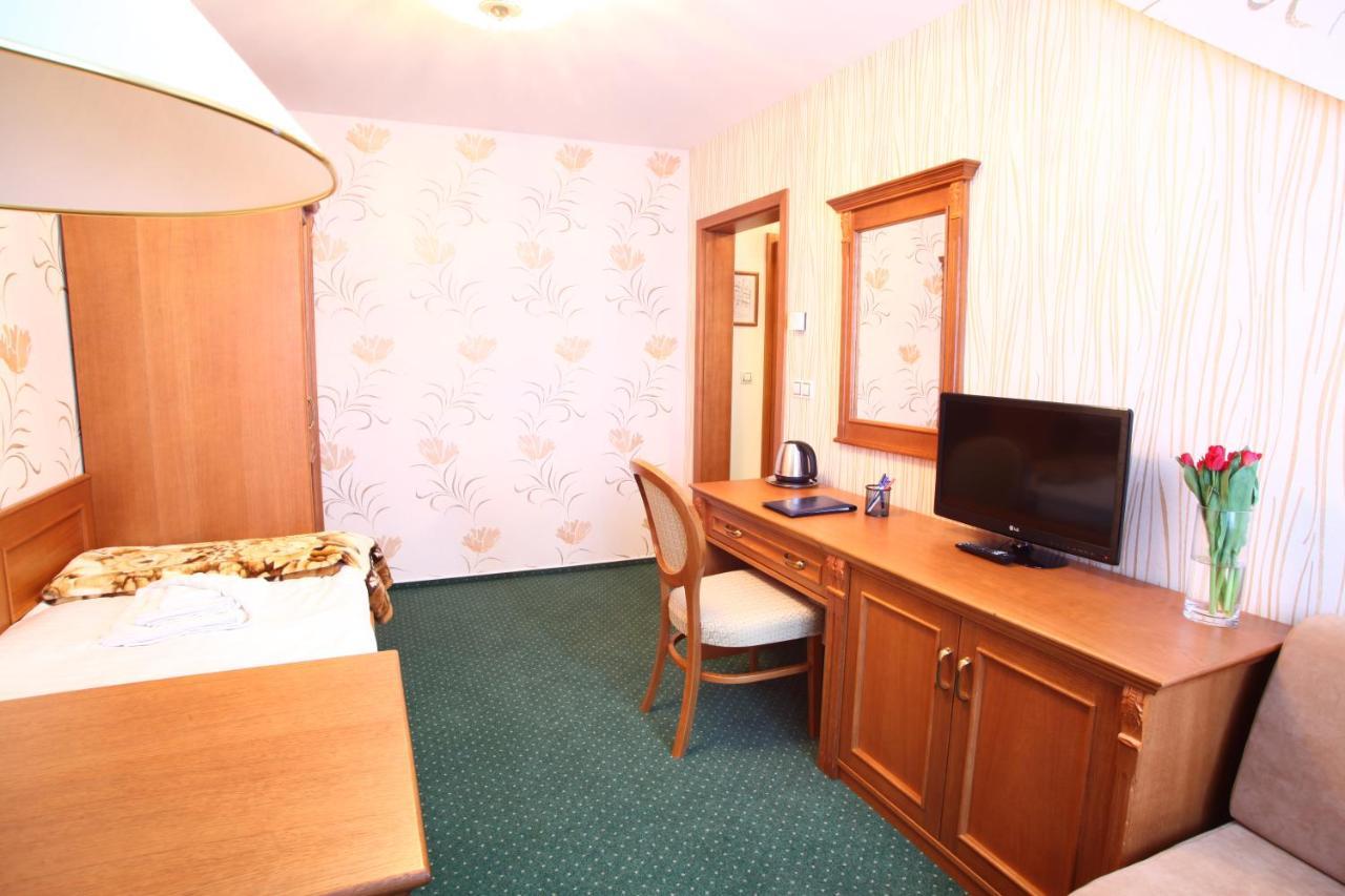 Penzion Otakar Hotel Policka Luaran gambar