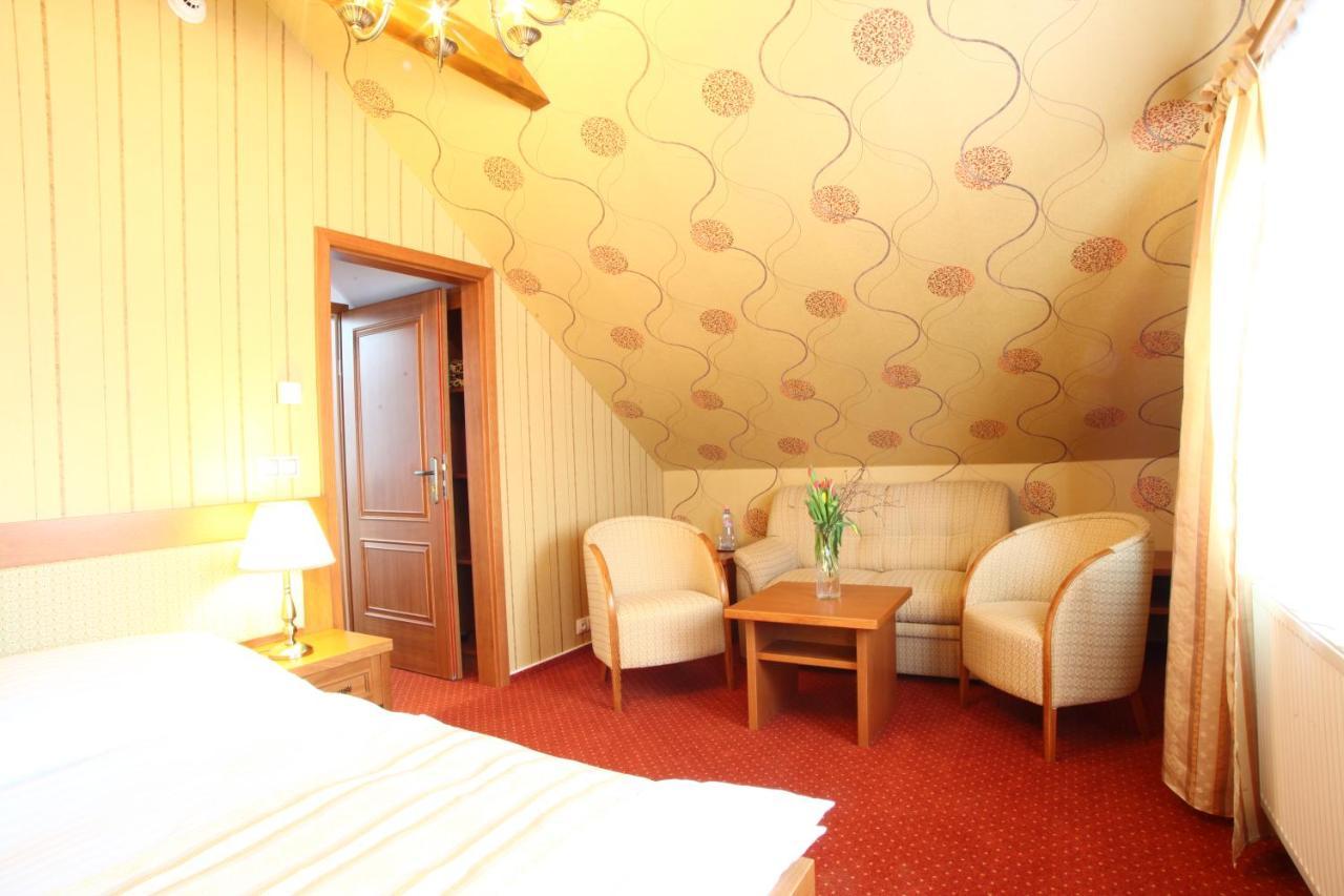 Penzion Otakar Hotel Policka Luaran gambar